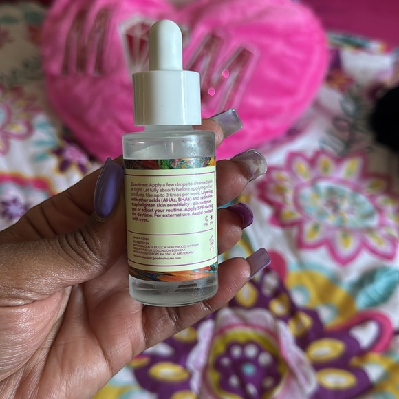 Good Molecules Skincare Set with free makeup bag - Picture 3 of 5